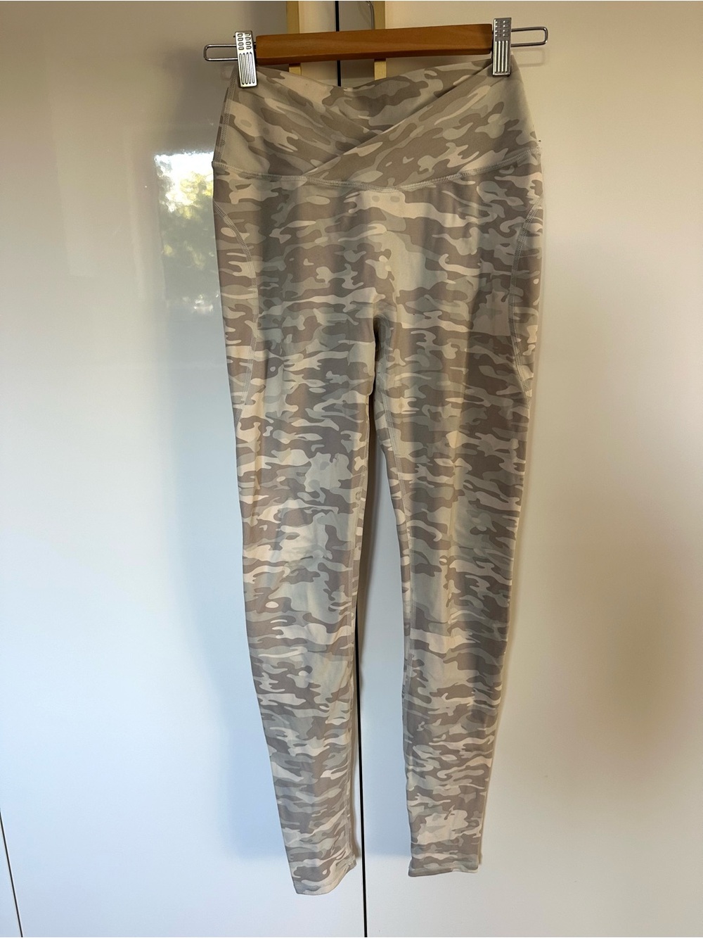 Alphalete Camo V Waist Leggings small
